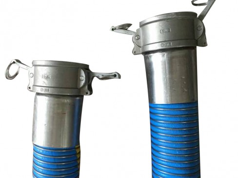 LIGHT OIL COMPOSITE HOSE WITH FUNCTIONAL MATERIAL LINER